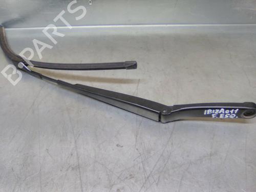 Used Front windshield wiper arm SEAT IBIZA IV (6J5, 6P1) 1.6 TDI (90 hp) 19851857