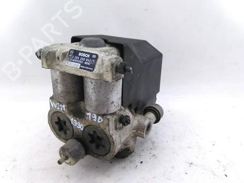 Used ABS pump ABS pump MERCEDES-BENZ 190 (W201) D 2.0 (201.122) (72 hp) 22626916 22626916