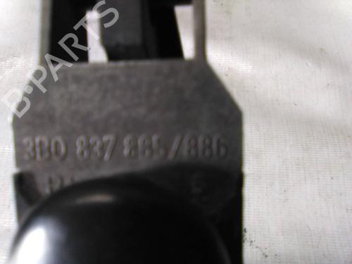 Front left exterior door handle SKODA OCTAVIA I (1U2) 1.4 | BP19834424C128 