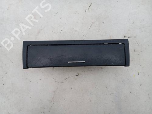 Used Cup/Object holder BMW 3 (E46) 320 d (129 hp) 24966822