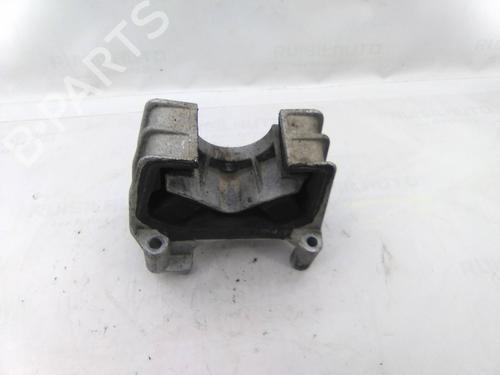 Used Engine mount OPEL VECTRA B Estate (J96) 1.7 TD (F35) (82 hp) 19811458