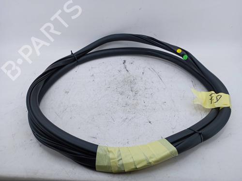 Used Rubber door seal Rubber door seal PEUGEOT 208 II (UB_, UP_, UW_, UJ_) 1.2 PureTech 75 (75 hp) 22700934 22700934