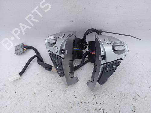 Used Steering wheel controls Steering wheel controls NISSAN JUKE (F15) 1.5 dCi (110 hp) 19842398 19842398