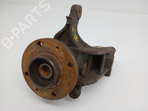 Fusee rechts voor PEUGEOT 2008 I (CU_) 1.2 VTi (82 hp) 30907354