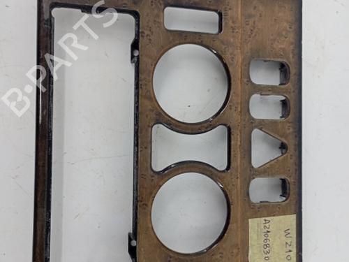 Used Climate control Climate control MERCEDES-BENZ E-CLASS (W210) E 200 (210.035) (136 hp) 32787627 32787627