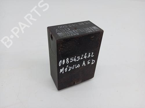 Used Electronic module MERCEDES-BENZ 190 (W201) 190 D (201.122) (72 hp) 32390811