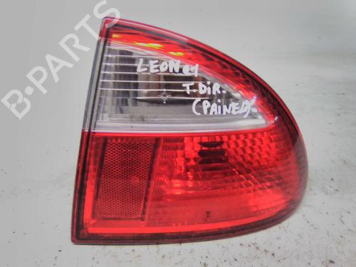 Used Right taillight SEAT LEON (1M1) 1.4 16V (75 hp) 19864126