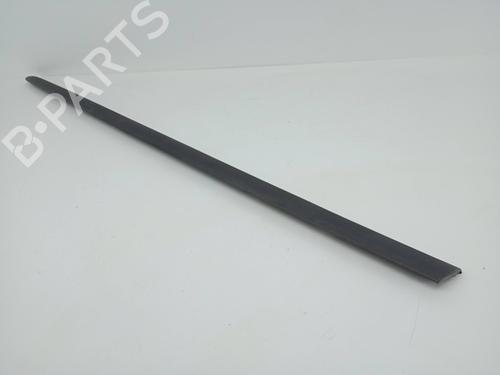 Friso da porta PEUGEOT 206 Hatchback (2A/C) 1.1 i (60 hp) 31323024