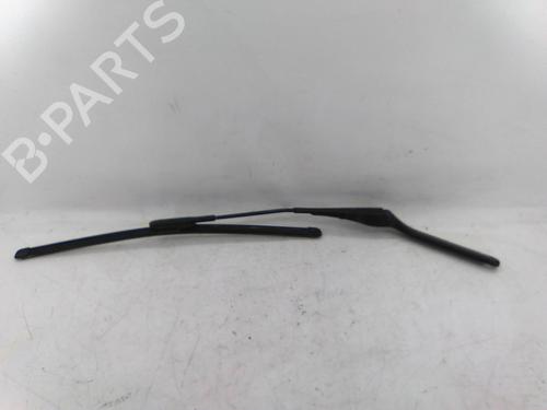 Used Front windshield wiper arm BMW 1 (E87) 118 d (122 hp) 19825778