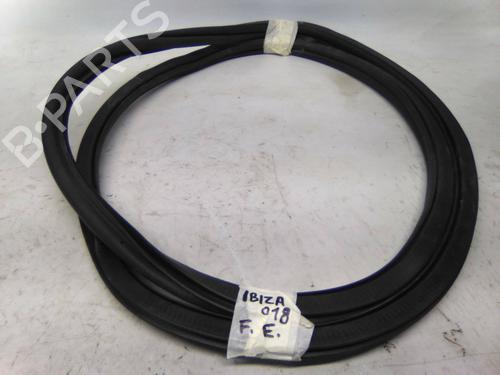 Gummiliste Gummiliste SEAT IBIZA V (KJ1, KJG) 1.0 TSI (95 hp) 19870005 19870005