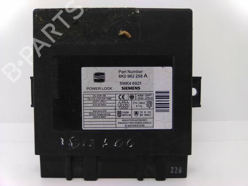 Used Electronic module SEAT IBIZA II (6K1) 1.4 i (60 hp) 22945278