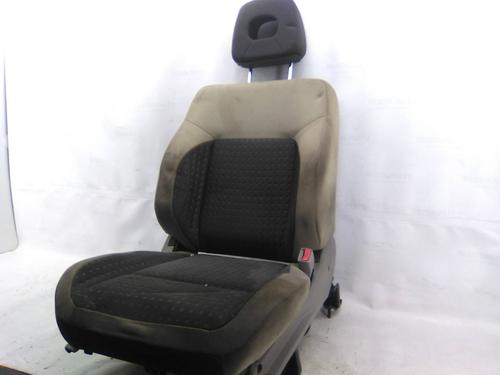 Used Left front seat NISSAN X-TRAIL I (T30) 2.2 dCi 4x4 (136 hp) 19872804