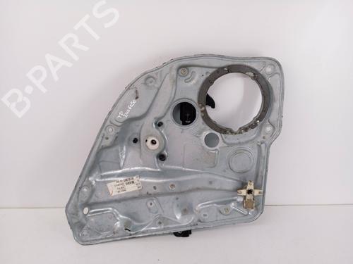 Fensterheber rechts hinten für VW GOLF IV (1J1) 1.4 16V (75 hp) 33183761