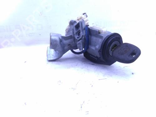 Used Ignition barrel TOYOTA YARIS (_P1_) 1.0 (SCP10_, SCP10R) (68 hp) 19851218