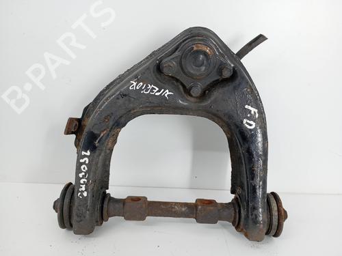 Brazo Suspension delantero derecho MITSUBISHI PAJERO II (V3_W, V2_W, V4_W, V5_W) 2.5 TD 4WD (V24W) (99 hp) 31818450