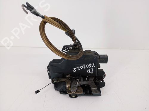 Højre bagtil lås SEAT LEON (1M1) 1.6 16 V (105 hp) 33211612