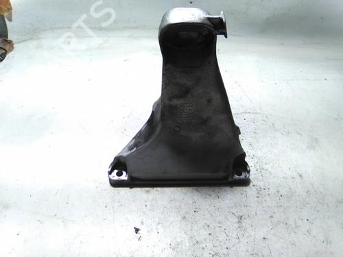 Used Engine mount AUDI 80 B4 Saloon (8C2) 1.9 TDI (90 hp) 19809083