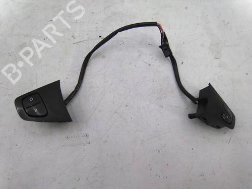 Used Steering wheel controls RENAULT CLIO IV (BH_) 1.5 dCi 75 (75 hp) 19827820
