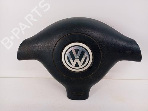 Used Driver airbag VW GOLF IV Variant (1J5) 1.4 16V (75 hp) 33211588
