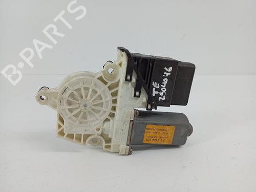 Rudehejsemekanisme venstre bagtil VW GOLF IV (1J1) 1.9 TDI (90 hp) 32344407