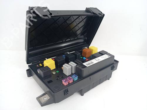 Used Fuse box Fuse box OPEL ASTRA H GTC (A04) 1.7 CDTI (L08) (80 hp) 32447937 32447937
