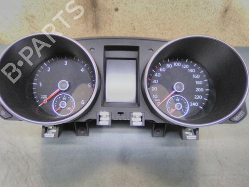 Used Instrument cluster VW GOLF VI (5K1) 1.6 TDI (90 hp) 19844391