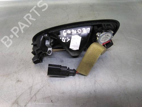 Rear right exterior door handle SEAT LEON (1P1) 1.4 16V | BP19854633C130 