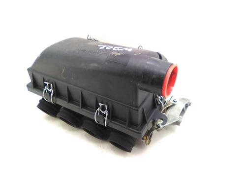 Used Air filter box MERCEDES-BENZ 190 (W201) D 2.0 (201.122) (75 hp) 28501299