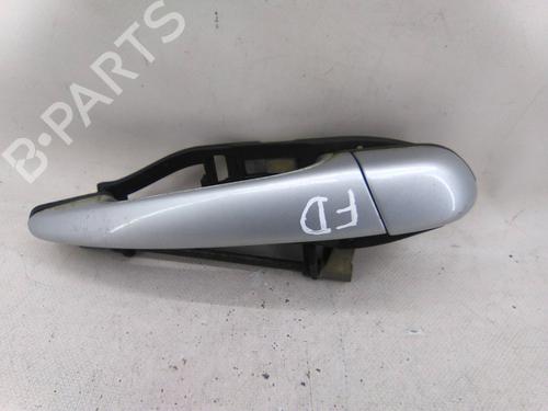 Używane Klamka zewnętrzna drzwi przednich prawych BMW 3 (E46) 330 xd (184 hp) 26176701