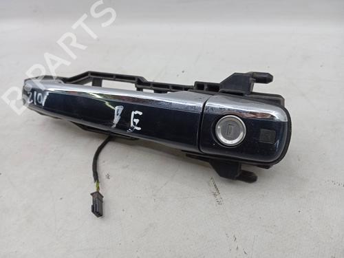 Venstre foran utvendig håndtak MERCEDES-BENZ E-CLASS (W210) E 200 (210.035) (136 hp) 25127058
