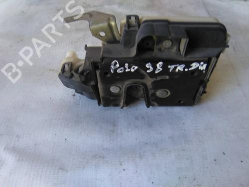 Used Rear right lock VW POLO III (6N1) 1.7 SDI (57 hp) 19833108