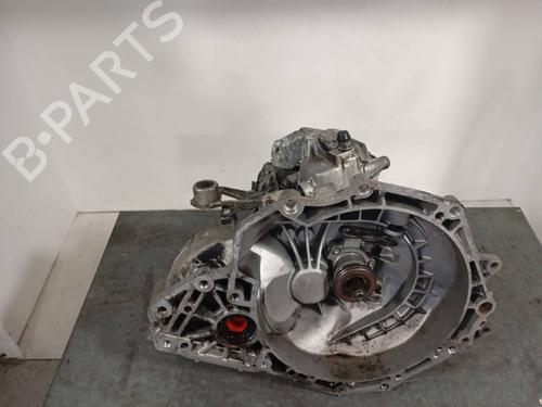 Gearkasse OPEL CORSA C (X01) 1.7 DI (F08, F68) (65 hp) 27990615