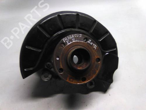 Used Left front steering knuckle VW PASSAT B6 (3C2) 1.9 TDI (105 hp) 22935311