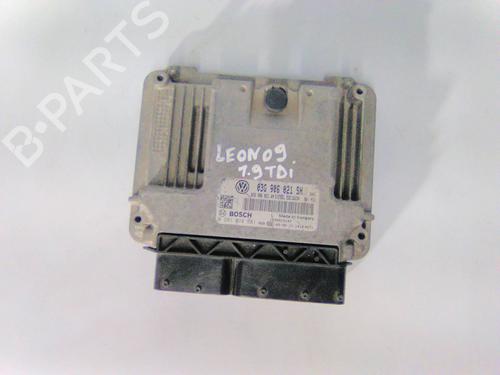 Used Engine control unit (ECU) SEAT LEON (1P1) 1.9 TDI (105 hp) 19867810