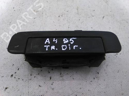 Høyre bak utvendig håndtak AUDI A4 B5 (8D2) 1.9 TDI (75 hp) 19817385