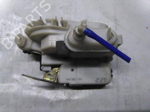 Front right lock VW POLO III (6N1) 100 1.4 16V | BP19832708C97 