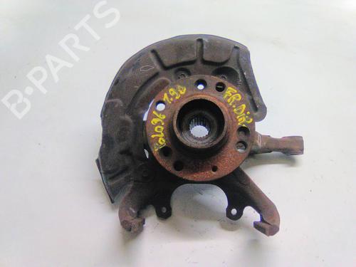 Used Right front steering knuckle VW POLO III (6N1) 64 1.9 D (64 hp) 22935883