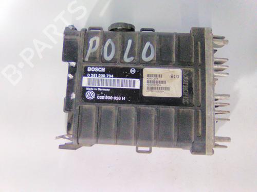 Used Engine control unit (ECU) VW POLO II (86C, 80) 1.1 (50 hp) 22935734
