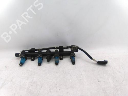 Used Injection rail Injection rail FIAT PUNTO (188_) 1.2 16V 80 (188.233, .235, .253, .255, .333, .353, .639,... (80 hp) 20210666 20210666