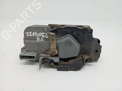 Venstre bak lås PEUGEOT 206 Hatchback (2A/C) 1.1 i (60 hp) 31668016