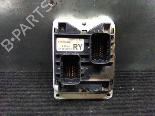 Used Engine control unit (ECU) OPEL CORSA B (S93) 1.0 i 12V (F08, F68, M68) (54 hp) 19856069
