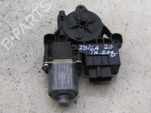 Rudehejsemekanisme venstre bagtil SEAT IBIZA V (KJ1, KJG) 1.0 TSI (95 hp) 19840808