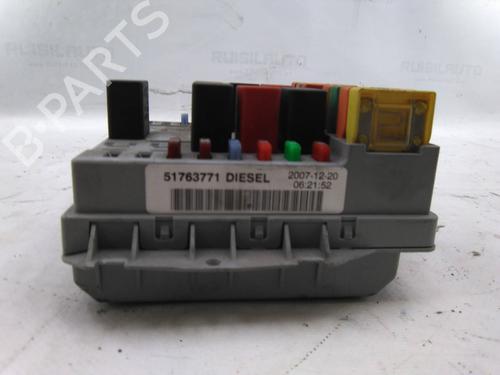 Fuse box FIAT DOBLO Box Body/MPV (223_) 1.3 JTD 16V Multijet | BP19813017E1 