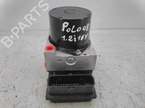 Used ABS pump VW POLO (9N_, 9A_) 1.2 12V (64 hp) 19830261