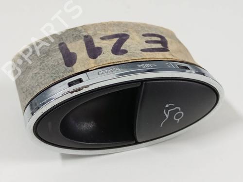 Schalter für MERCEDES-BENZ E-CLASS (W211) E 320 CDI (211.026) (204 hp) 32390791