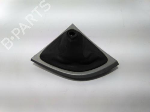 Used Shift knob BMW 1 (E87) 118 d (122 hp) 19872222