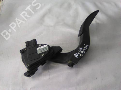 Used Pedal AUDI A4 B6 (8E2) 1.9 TDI (130 hp) 19836618