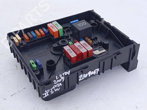 Sikringsdose SKODA OCTAVIA II Combi (1Z5) 1.9 TDI (105 hp) 28500823