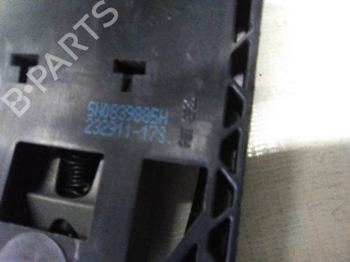 Rear right exterior door handle VW GOLF VI (5K1) 1.6 TDI | BP19834054C130 
