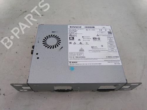 Used Radio RENAULT ZOE (BFM_) ZOE (88 hp) 19830623